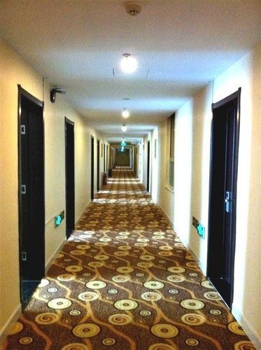 Super 8 Hotel Цзінань Екстер'єр фото