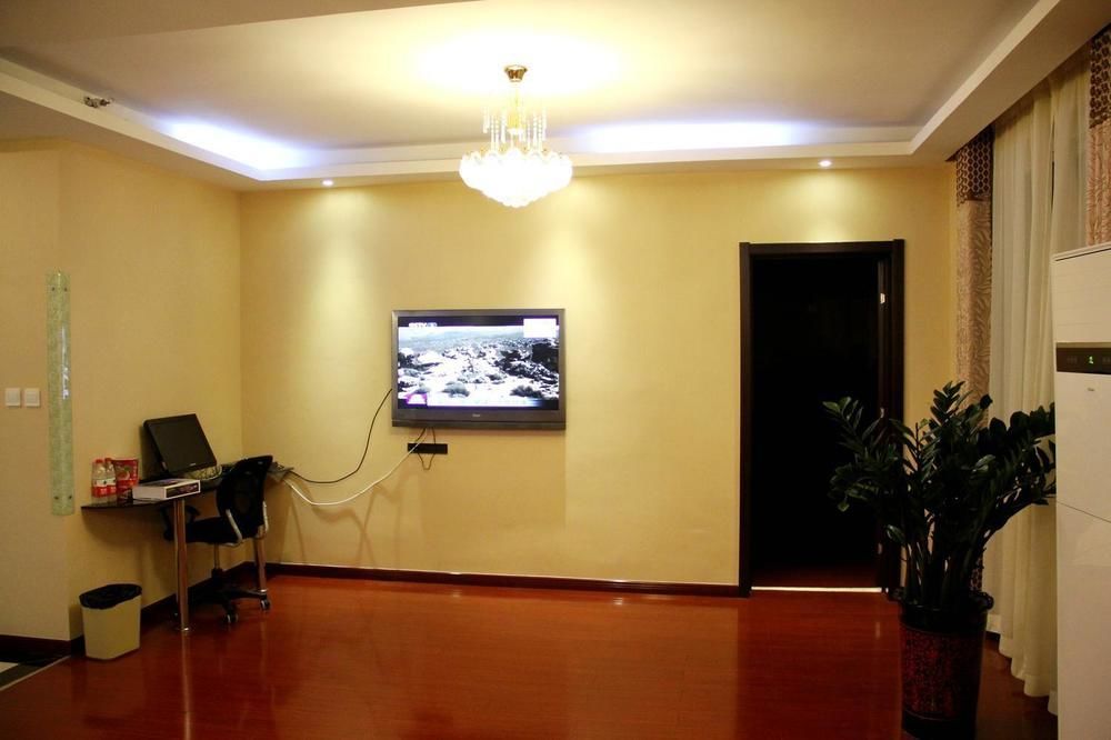 Super 8 Hotel Цзінань Екстер'єр фото